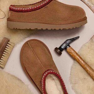 UGGs tasmine slipppers